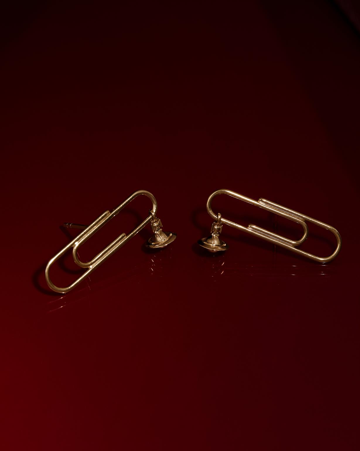 La collezione di gioielli in oro 9ct di Vivienne Westwood