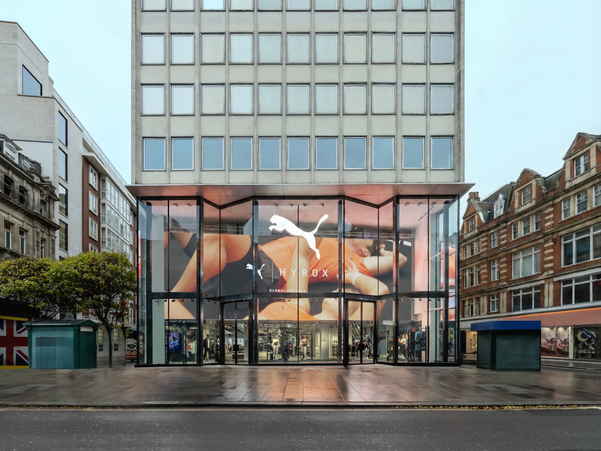 Puma Londra Flagship sport 4