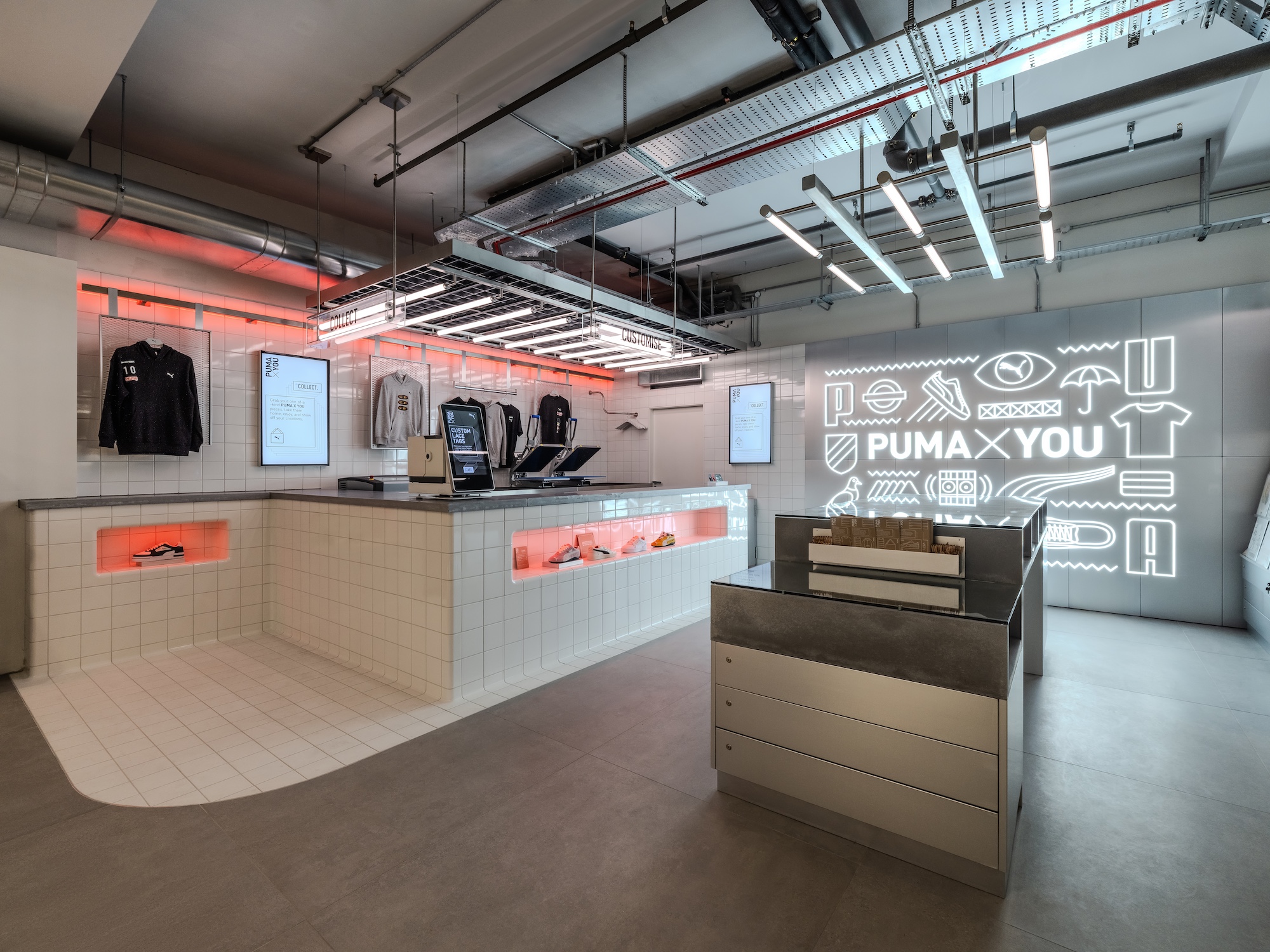 Puma Londra Flagship sport Customization 2