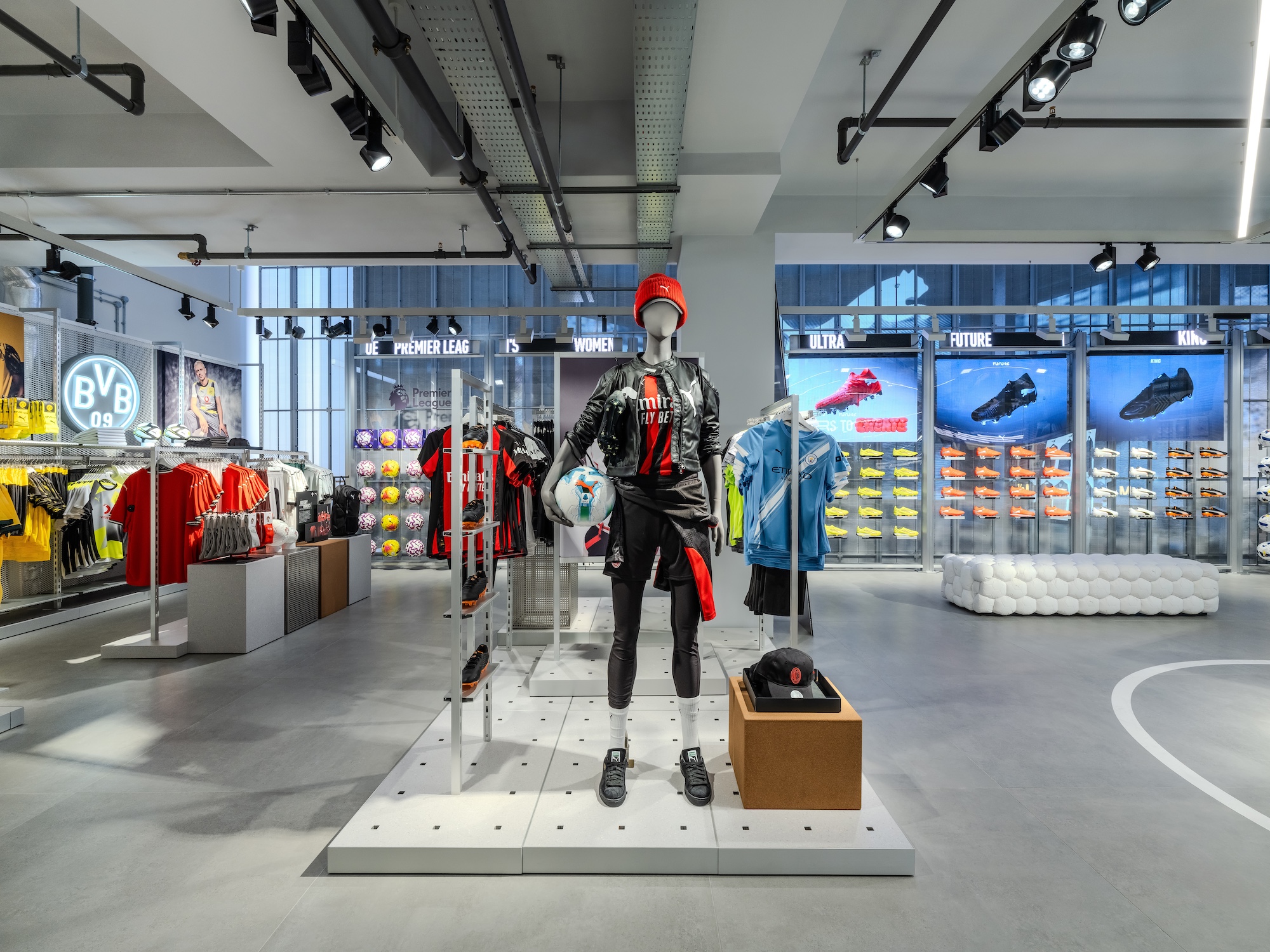 Puma Londra Flagship sport Football 5