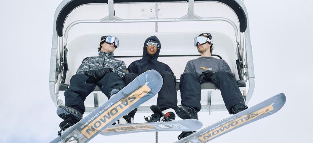 Salomon e Slam Jam presentano una collaborazione che fonde snowboard, performance e lifestyle urbano