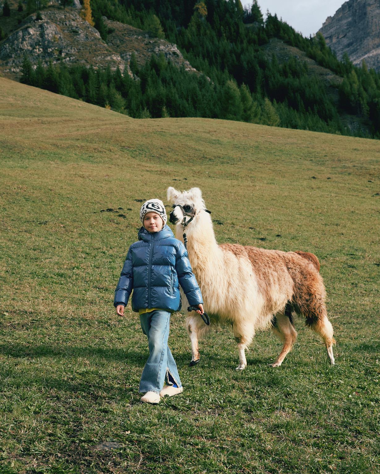 brave kid presenta la campagna merry farm christmas