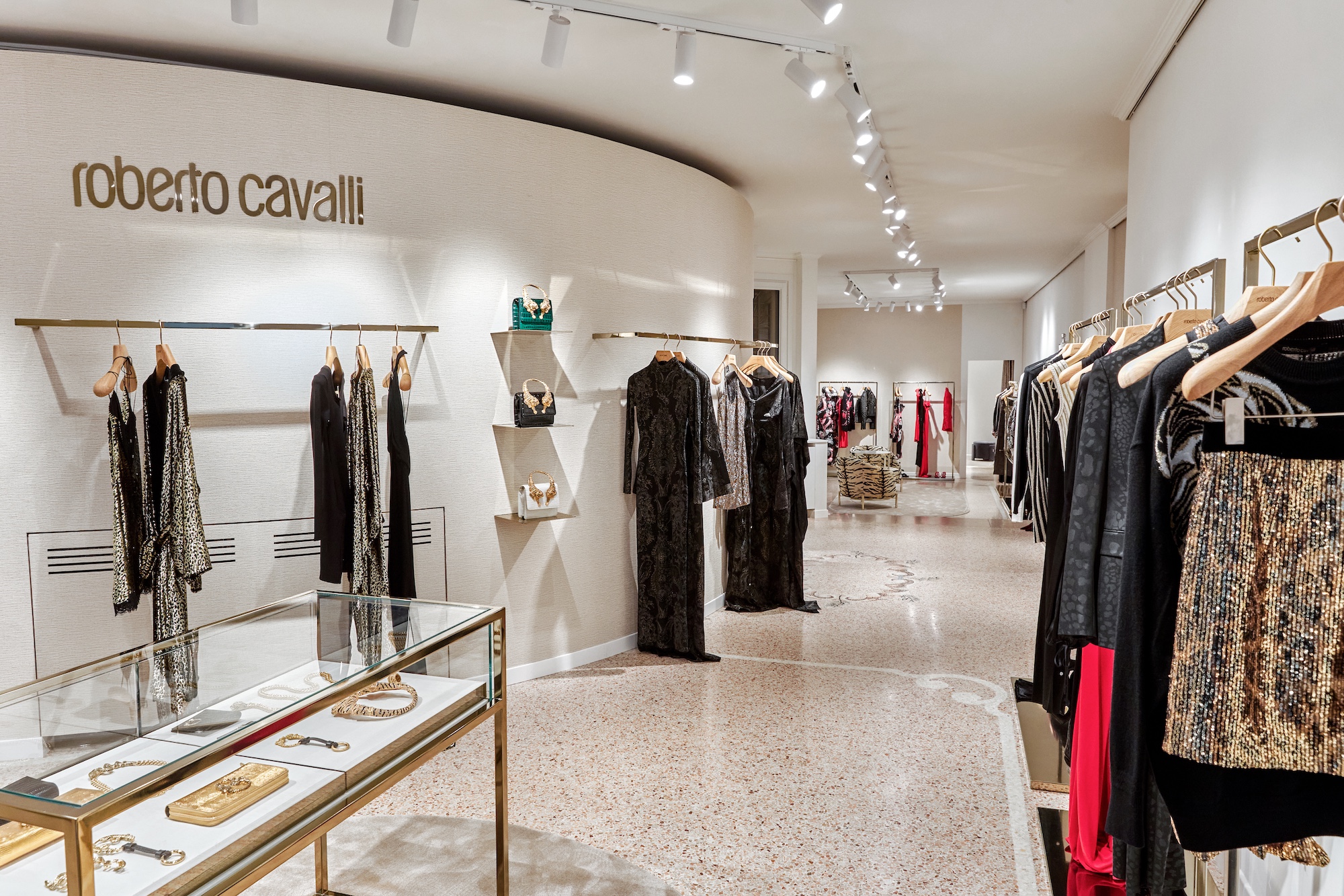 Roberto Cavalli boutique Milano monomarca retail moda lusso 3