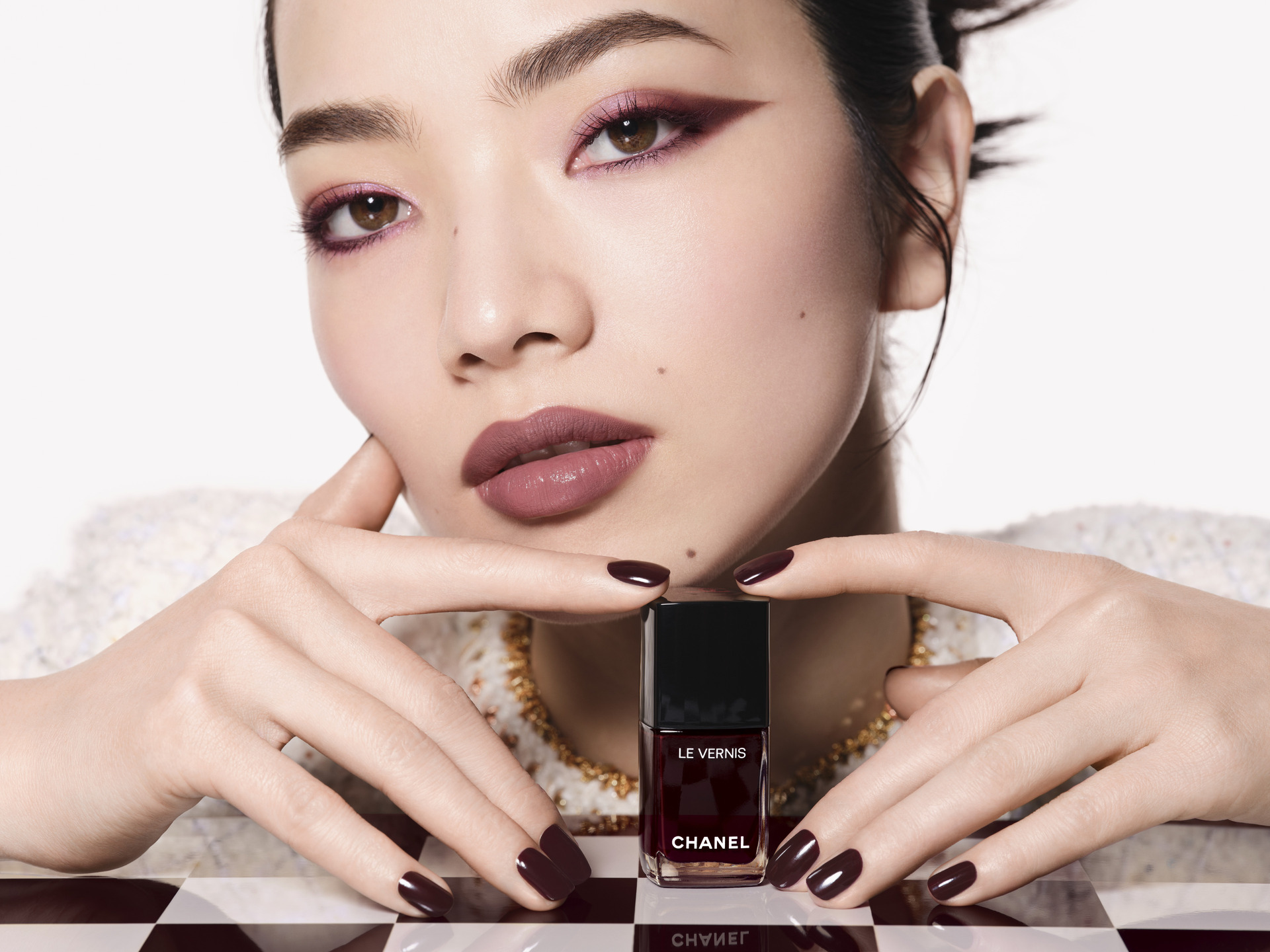 chanel makeup rouge noir (1)