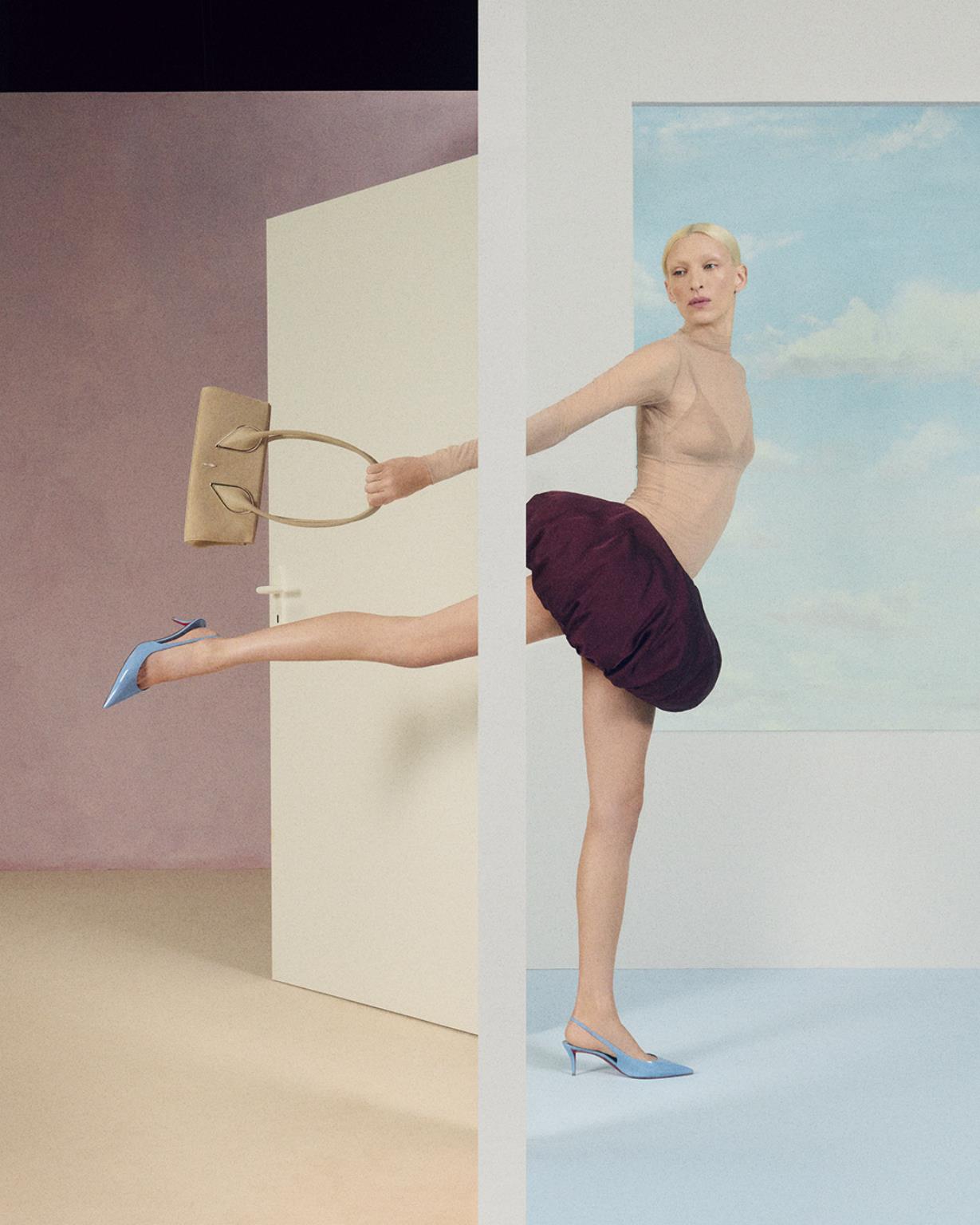 Christian Louboutin Summer 2026 celebra le arti performative con borse, mule e le Chambelimoc