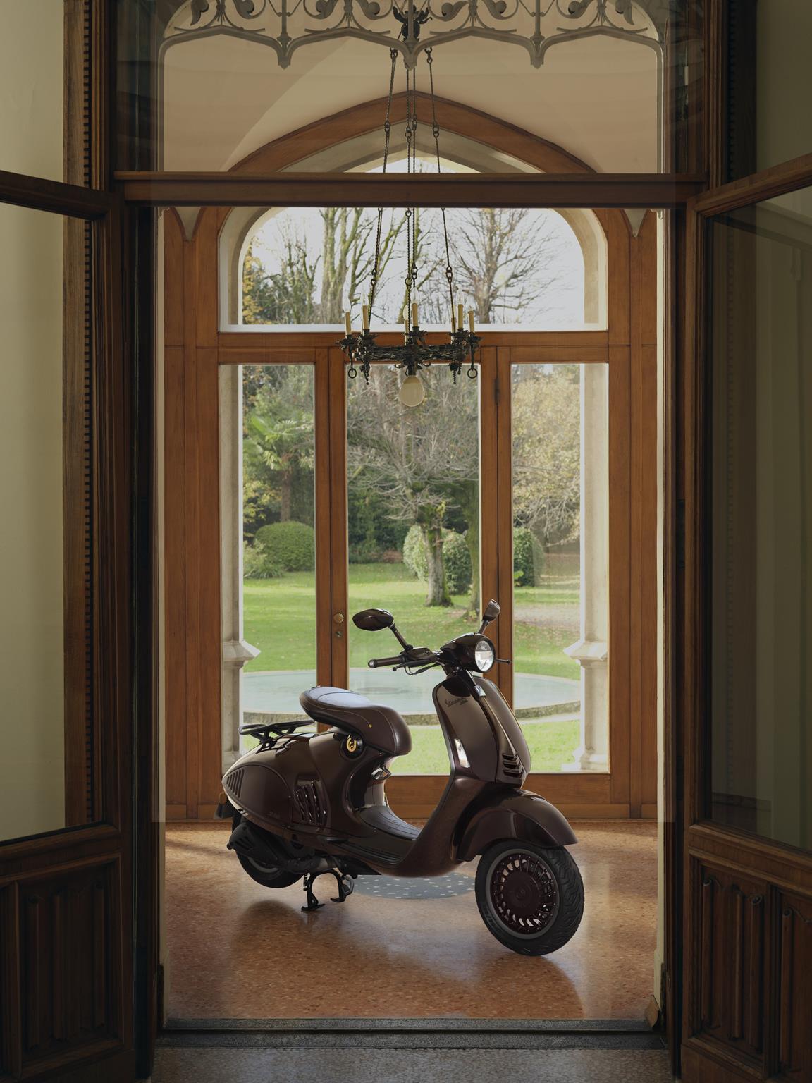 Vespa svela la 946 Horse e In Sella, terzo drop di Al Vento