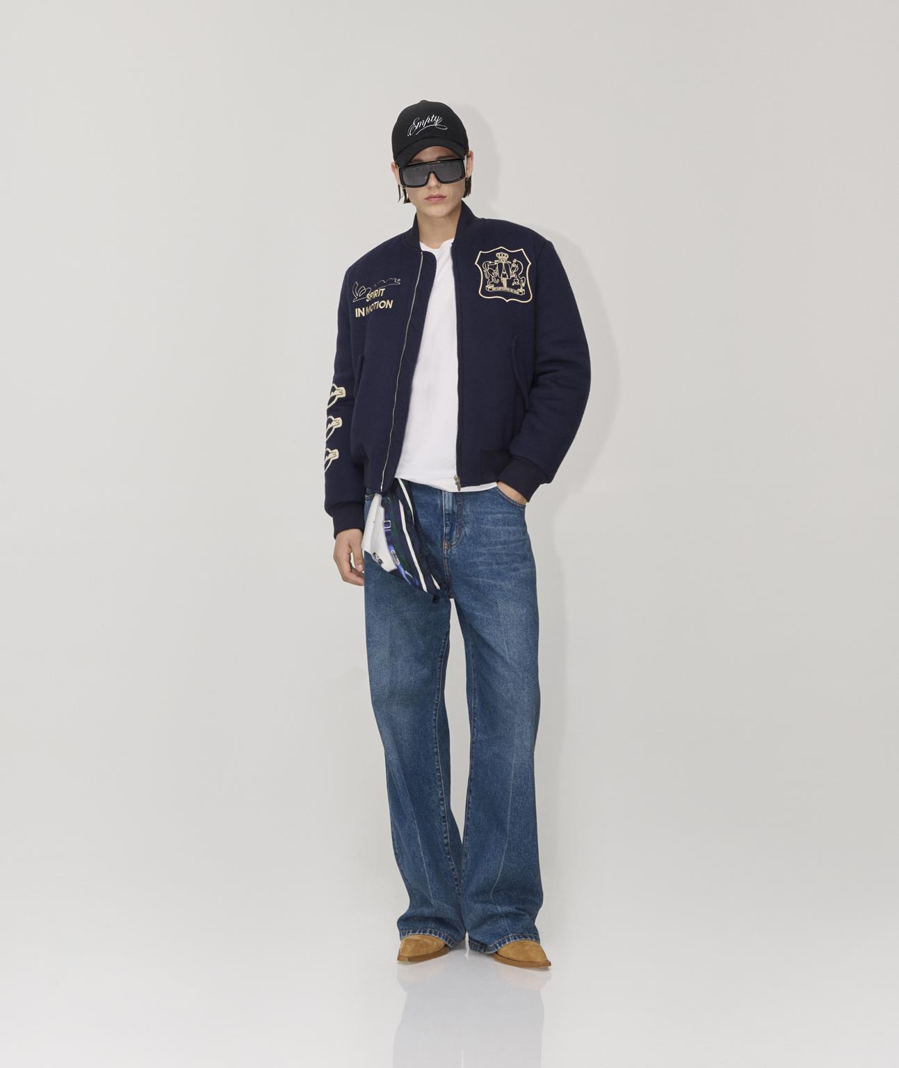 Vespa svela la 946 Horse e In Sella terzo drop di Al Vento abbigliamento 