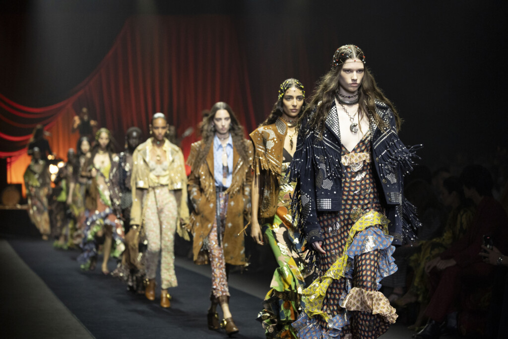 Etro SS2026 Sfilata apertura