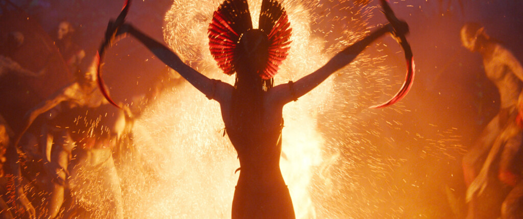 Varang (Oona Chaplin) in 20th Century Studios' AVATAR: FIRE AND ASH.