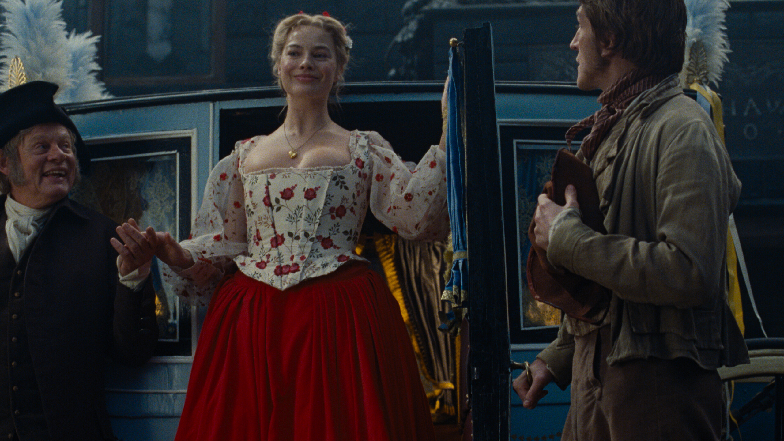 cime tempestose margot robbie corsetto