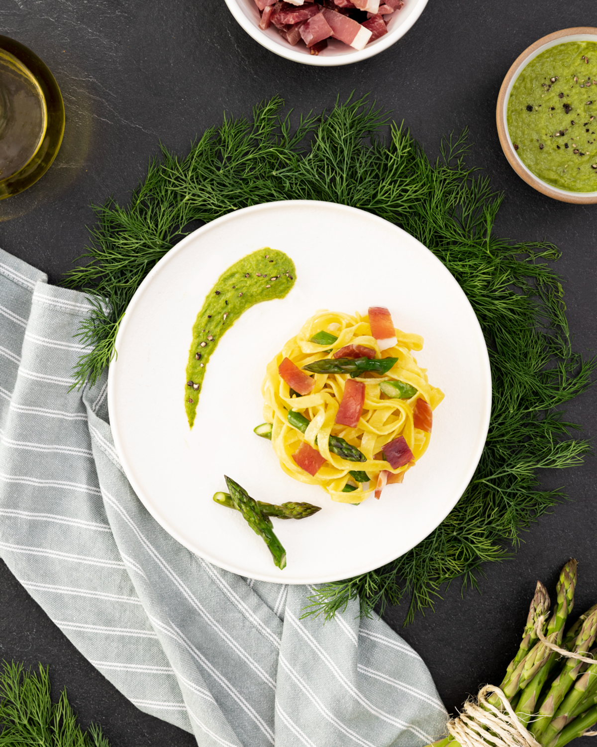 Barilla_Emiliane_Ricette_Tagliatelle_Asparagi_Culatello