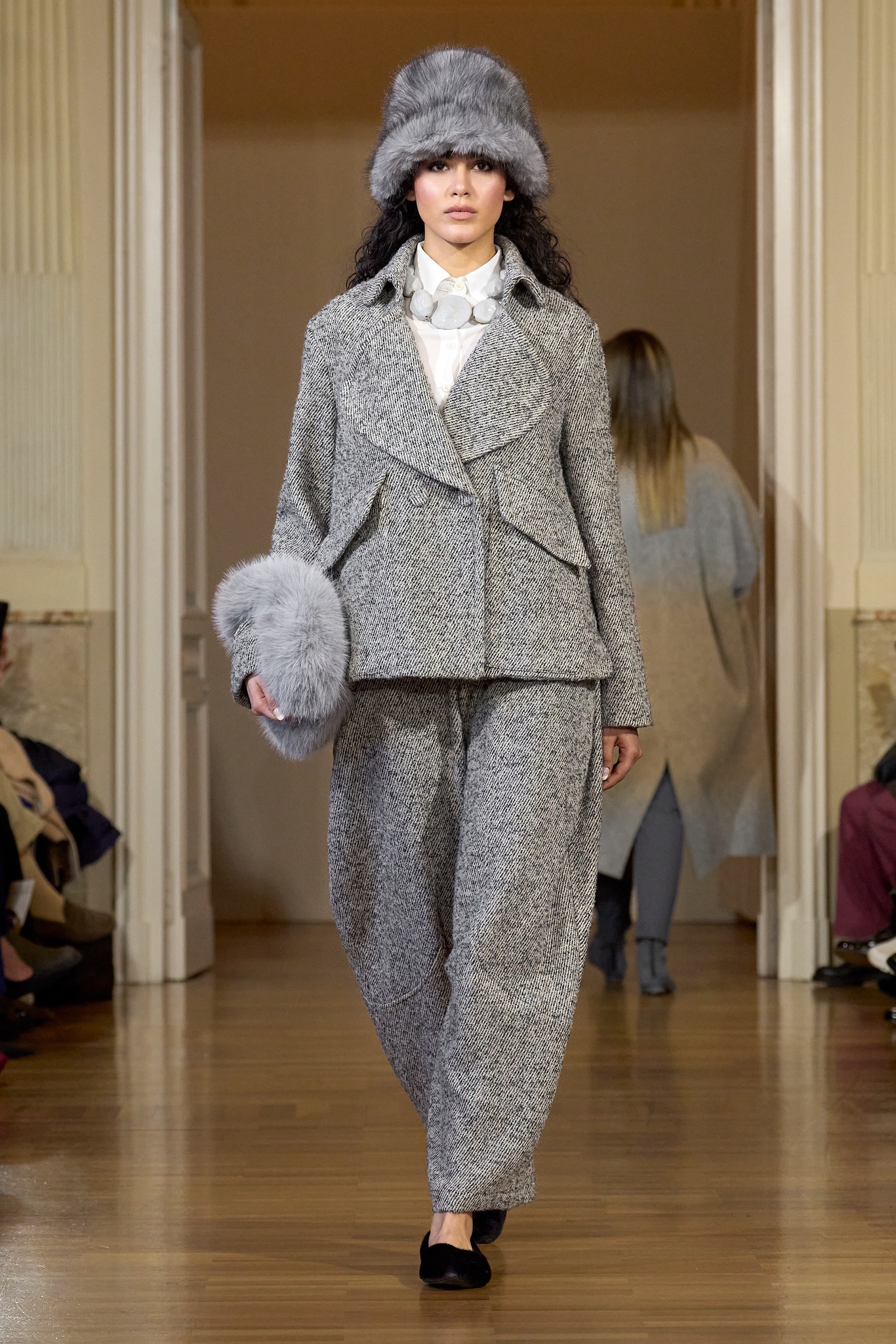 Martino Midali FW 2627 moda in sospensione