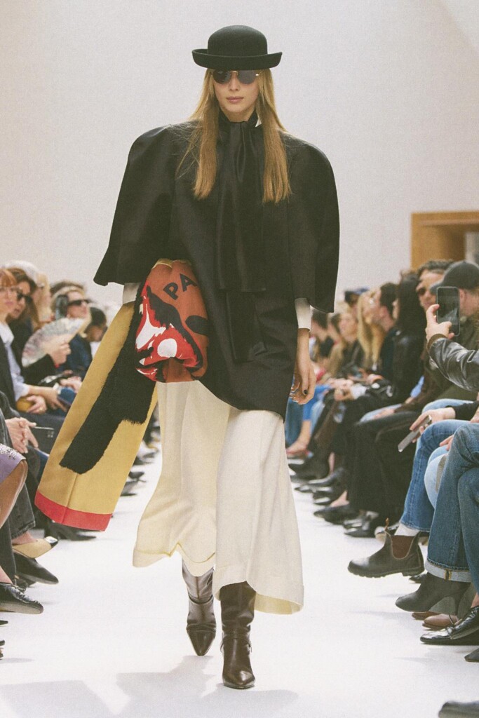 tutte le uscite in passerella della sfilata di celine autunno inverno 2026 (1)