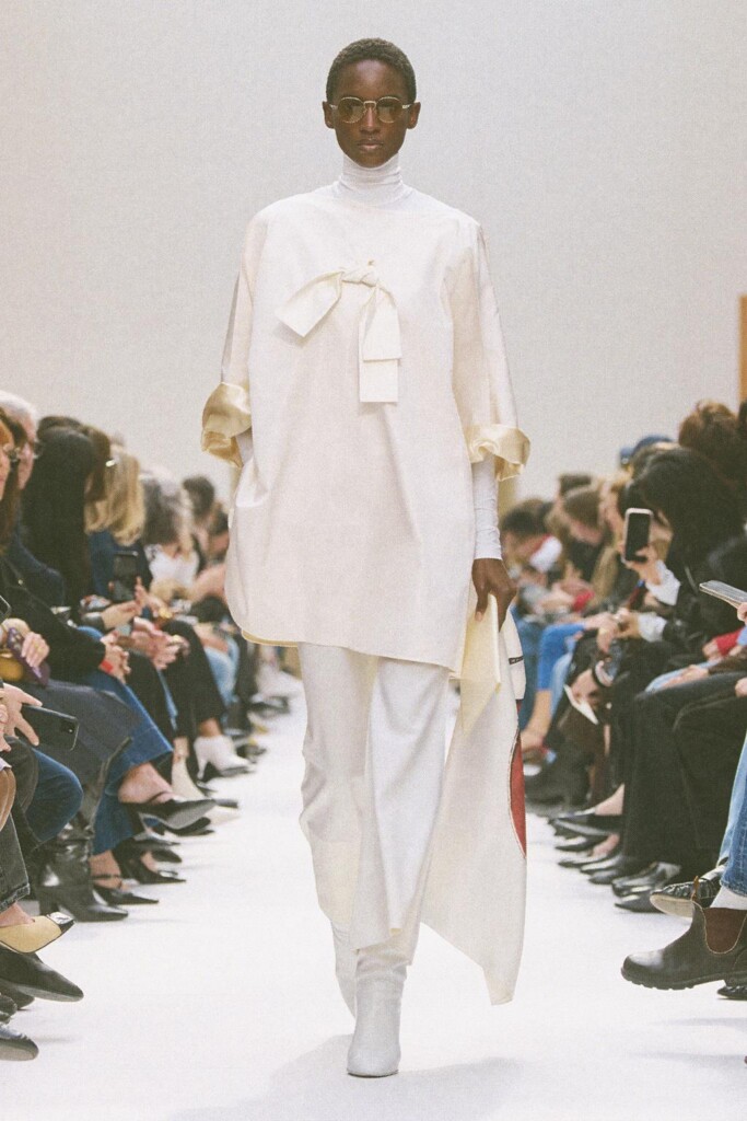 tutte le uscite in passerella della sfilata di celine autunno inverno 2026 (1)