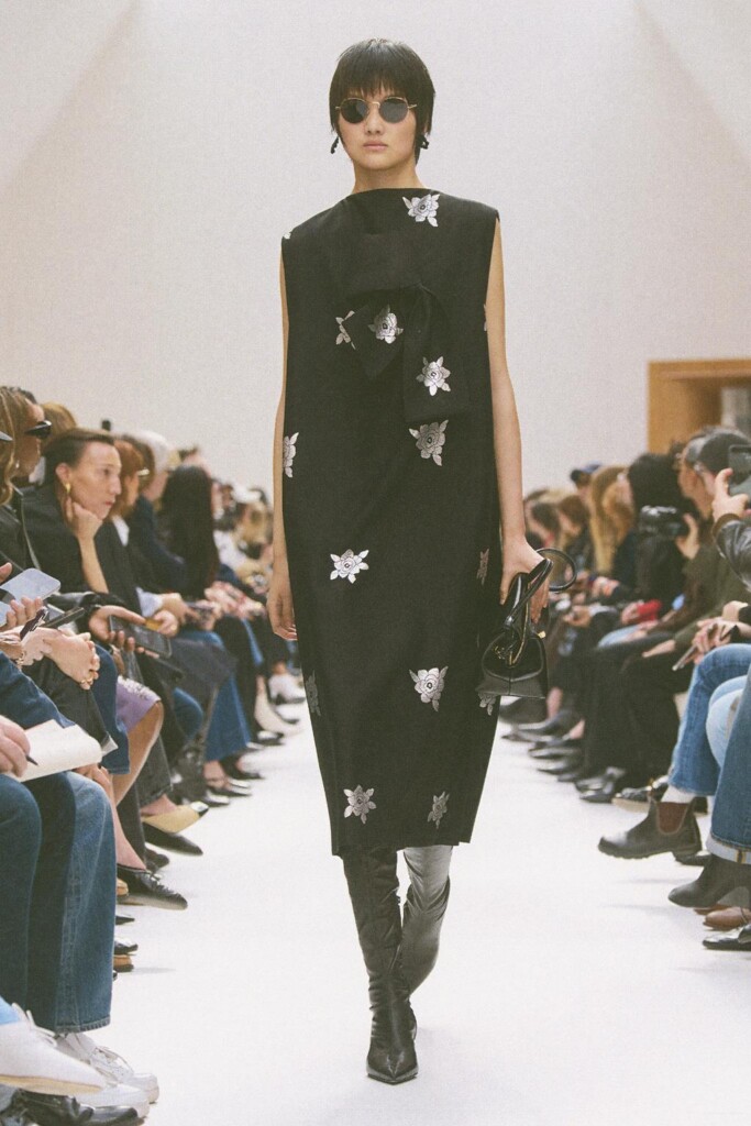 tutte le uscite in passerella della sfilata di celine autunno inverno 2026 (1)