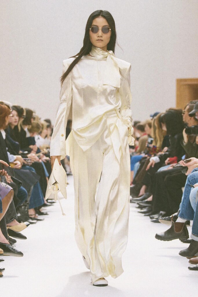 tutte le uscite in passerella della sfilata di celine autunno inverno 2026 (1)