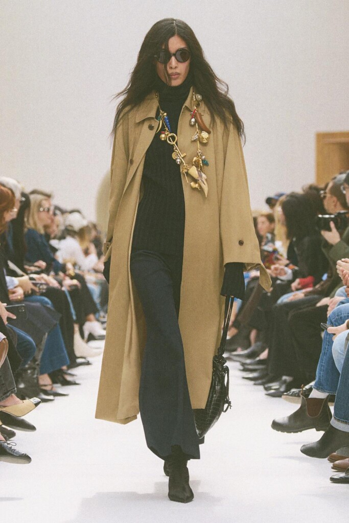 tutte le uscite in passerella della sfilata di celine autunno inverno 2026 (1)