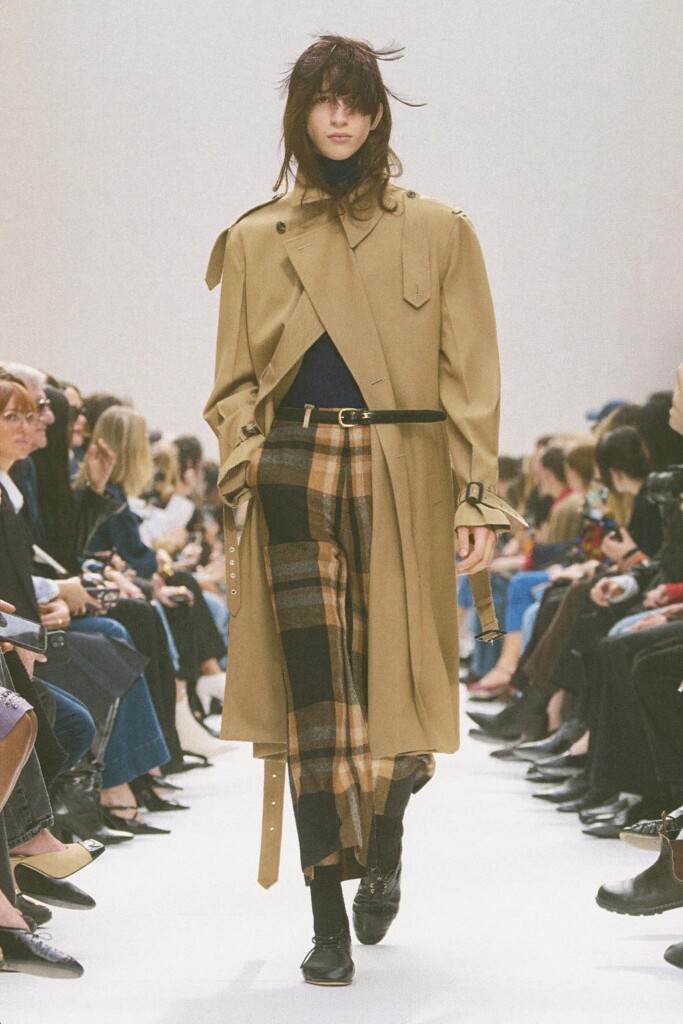 tutte le uscite in passerella della sfilata di celine autunno inverno 2026 (1)