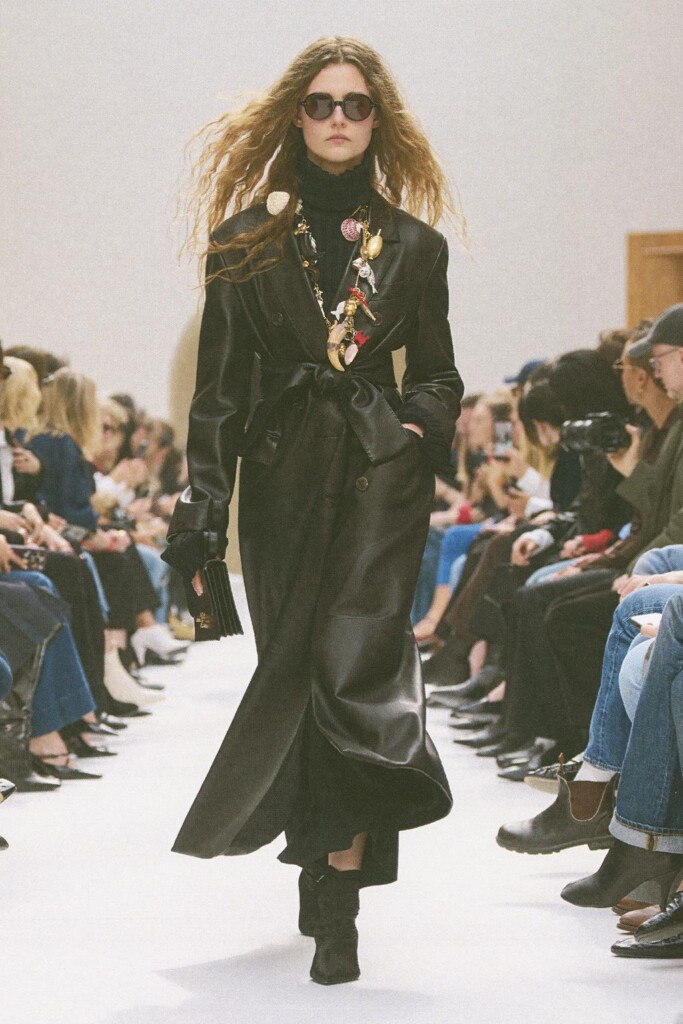 tutte le uscite in passerella della sfilata di celine autunno inverno 2026 (1)