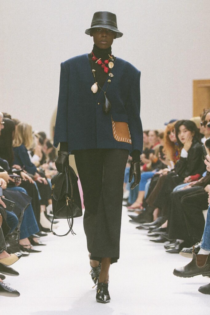 tutte le uscite in passerella della sfilata di celine autunno inverno 2026 (1)