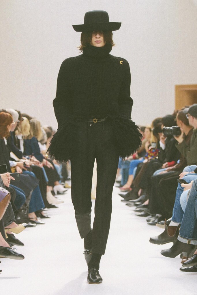 tutte le uscite in passerella della sfilata di celine autunno inverno 2026 (1)