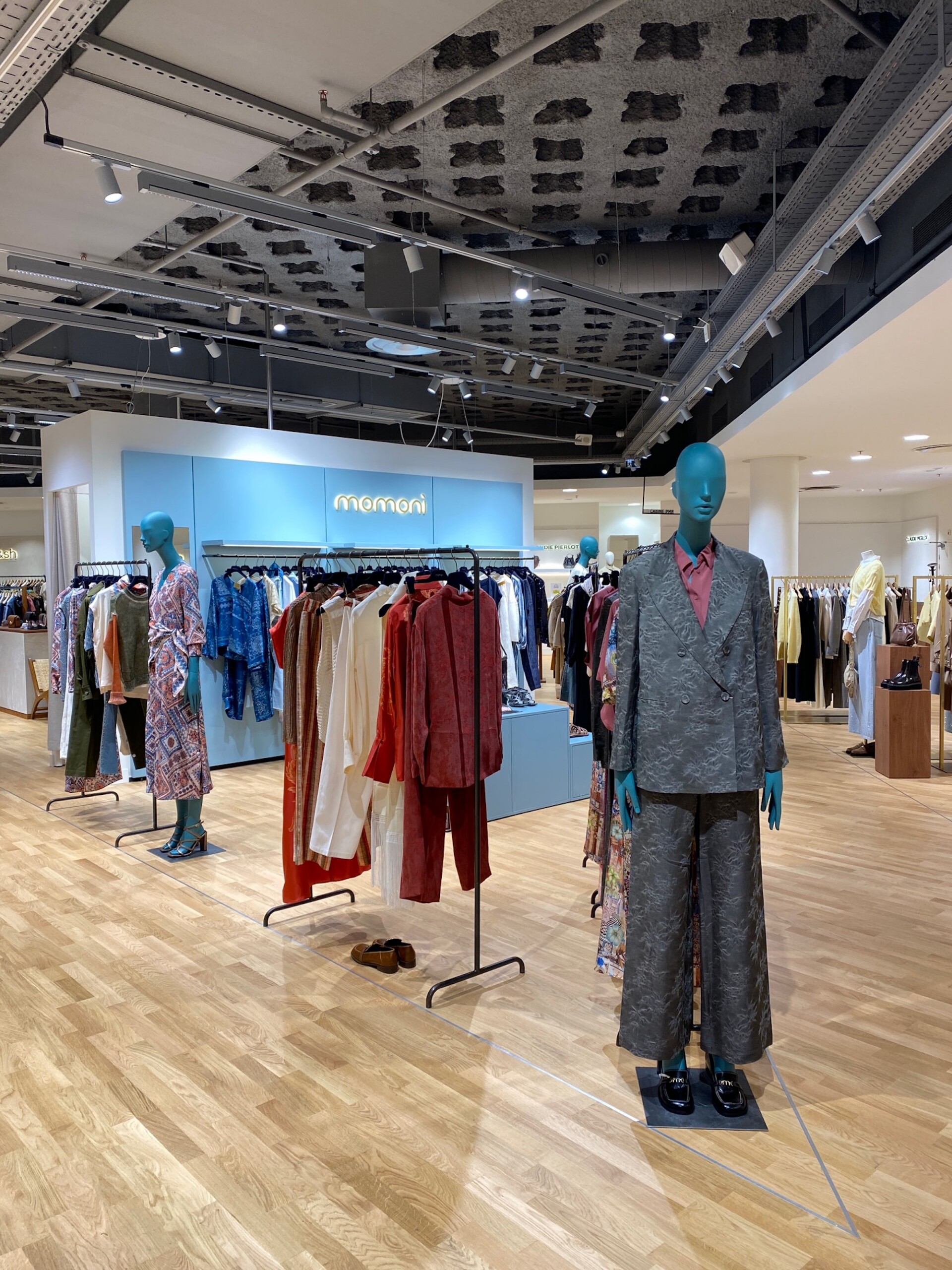 Momonì opening Europa 2 Galeries Lafayette Tolosa