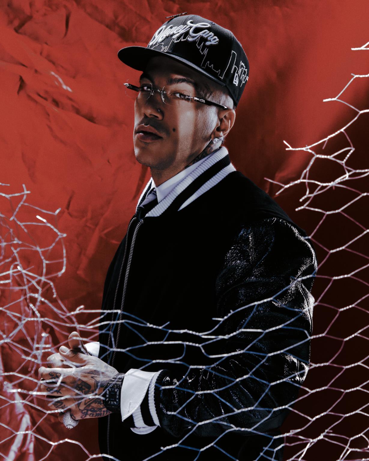New Era x Sfera Ebbasta la prima collab con un artista italiano