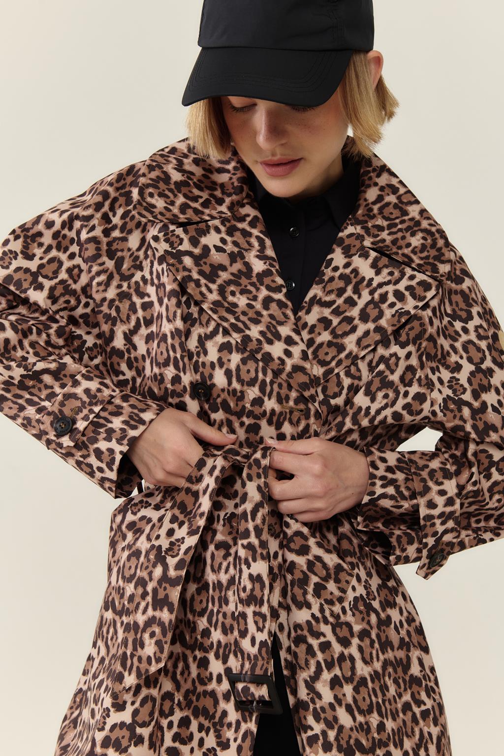 Save the Duck Urban Animalier reinterpreta stampe zebra e leopardo