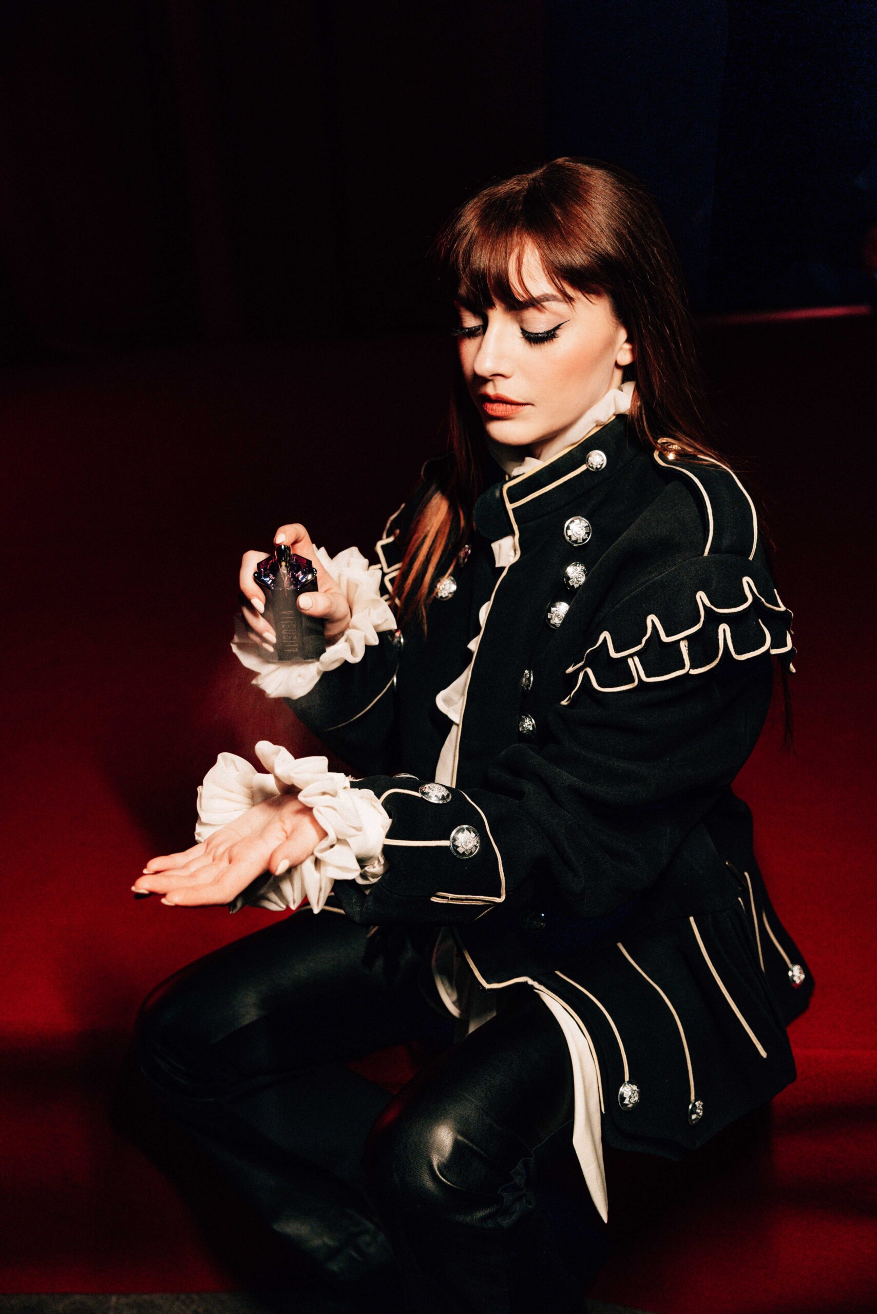 annalisa mugler alien (2)