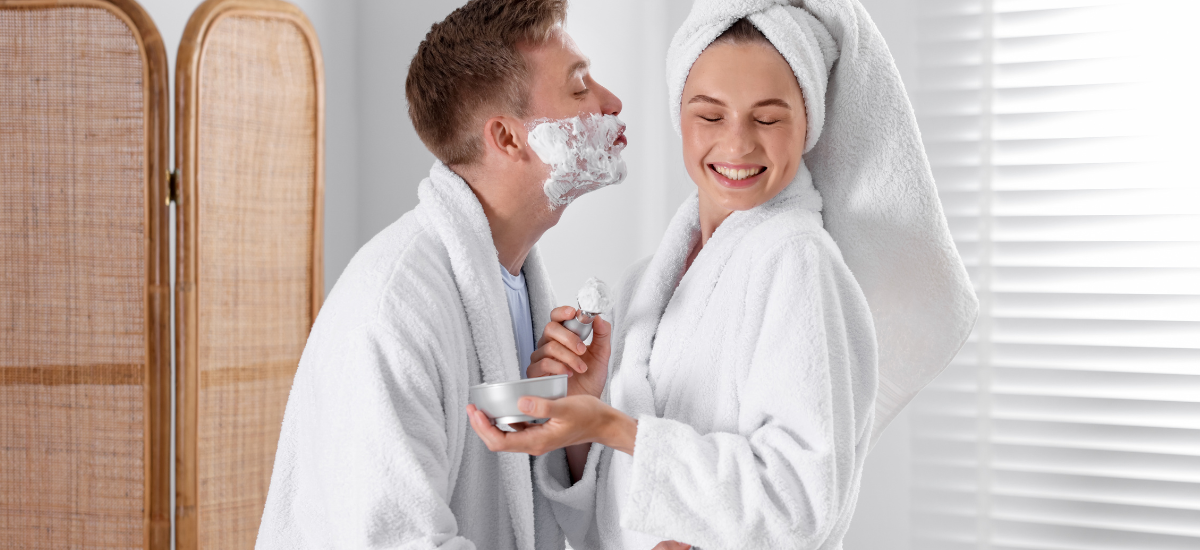 lavarsi denti barba coppia