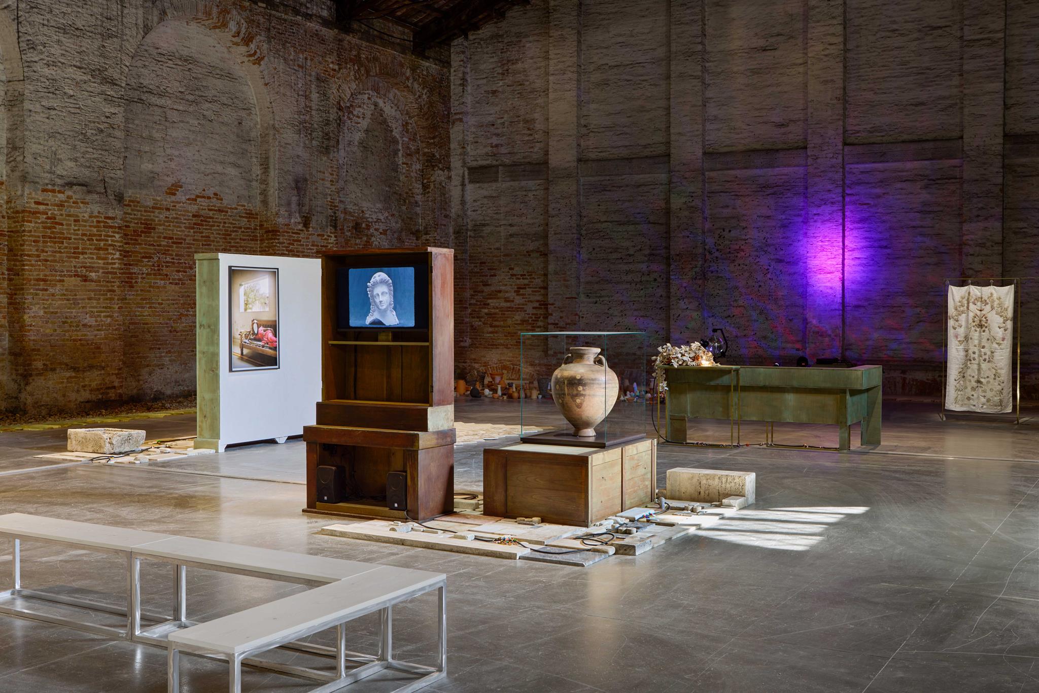 CON TE CON TUTTO, Chiara Camoni, Padiglione Italia, Biennale Arte 2026
