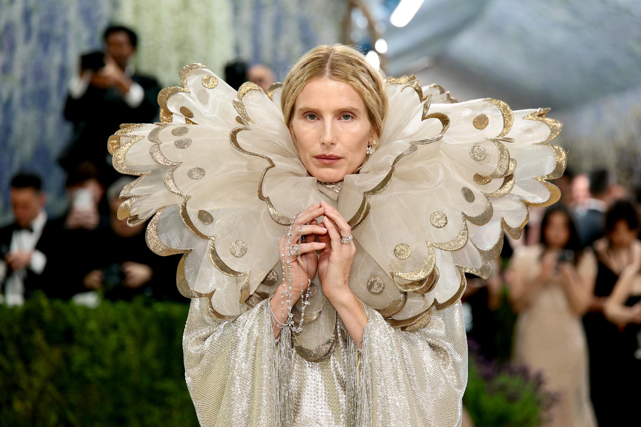 Dree Hemingway in Custom Pandora Lab-Grown Diamond Jewelry and Valentino_Image Credit_ Getty, Dimitrios Kambouris