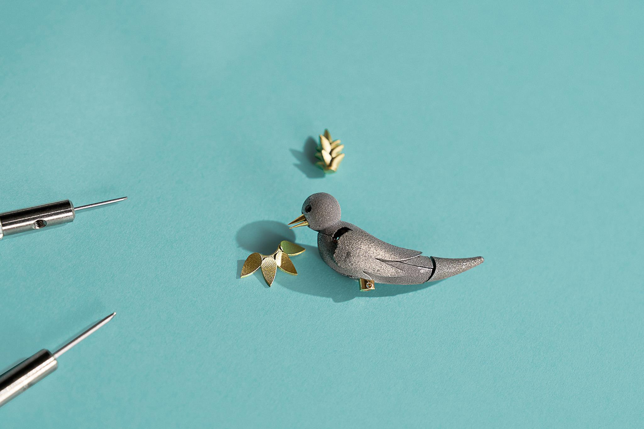 Il Singing Bird on a Clock di Tiffany & Co. orologio che canta