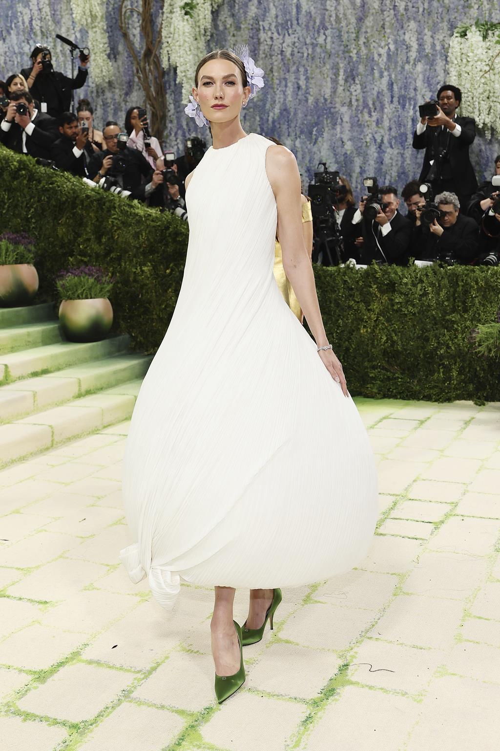 Karlie Kloss_Dior