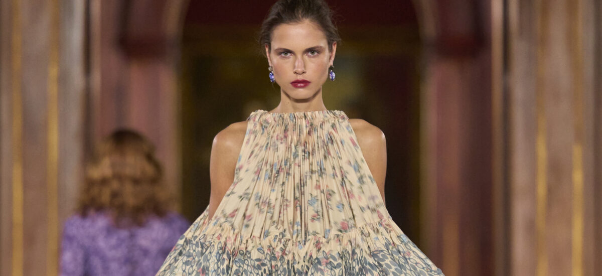 Louis Vuitton Cruise 2027 in viaggio tra Parigi e New York