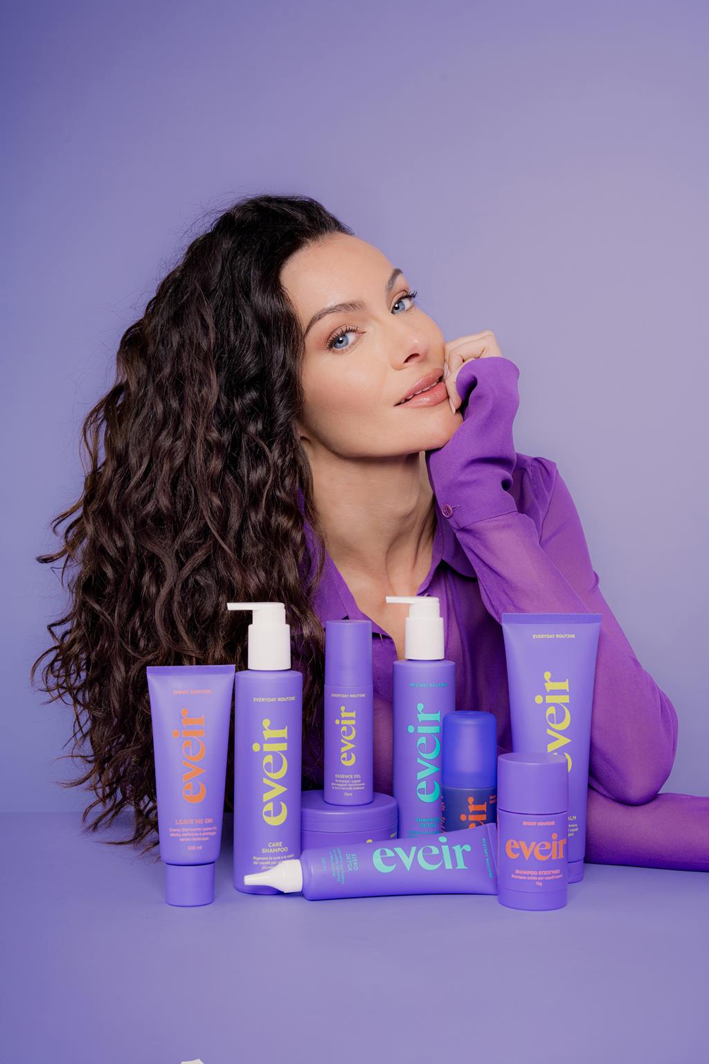 Eveir, il nuovo hair-care di Paola Turani, debutta in esclusiva Douglas