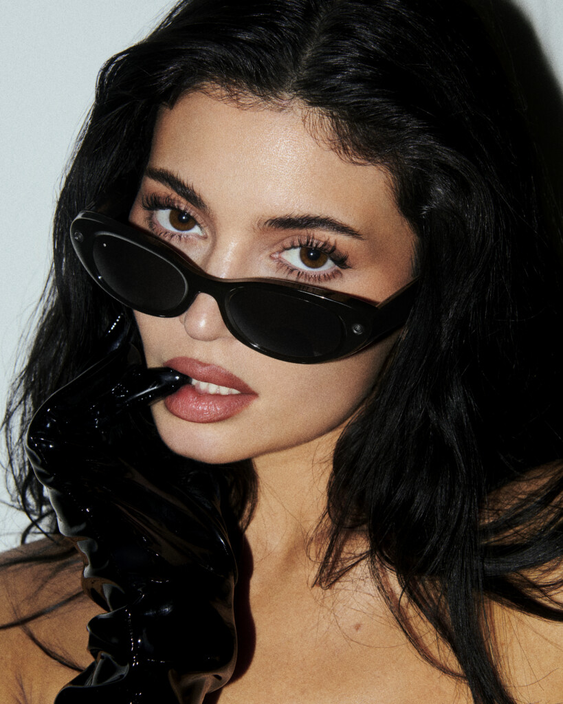 Meta Glasses by Kylie Jenner
