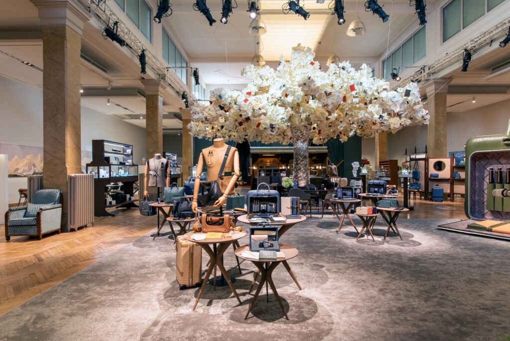 Montblanc celebra 100 anni di pelletteria alla Milano Fashion Week