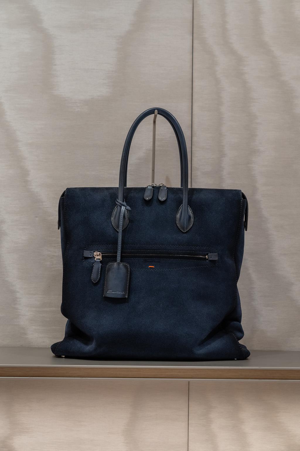 Santoni presenta The Art of Encounter SS27 mocassini 