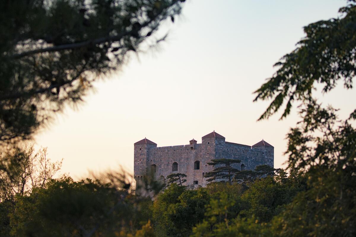 Senj, Nehaj