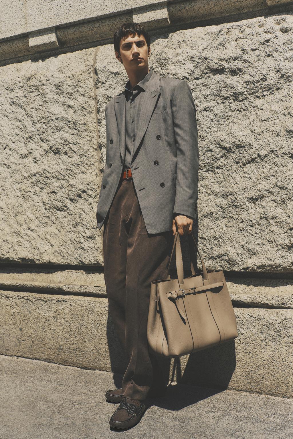 Tod’s celebra il guardaroba italiano con Pashmy, Red Dot, Gommino