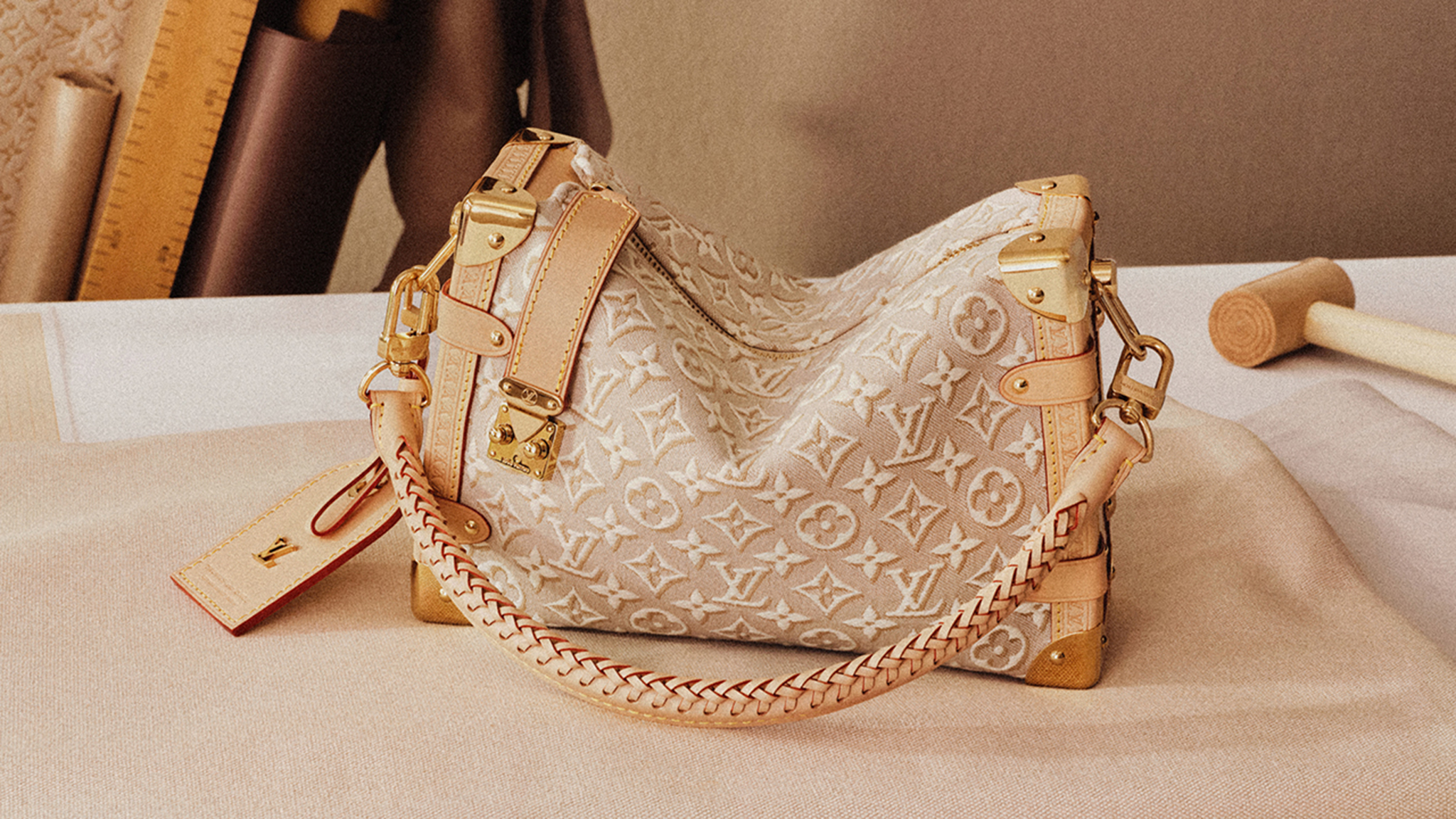 louis vuitton monogram embleme (31)