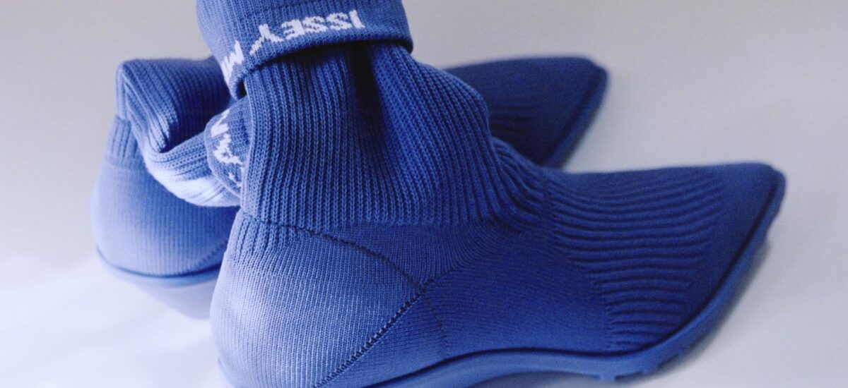 Camper e ISSEY MIYAKE presentano Anna, la calzatura dal design scultoreo