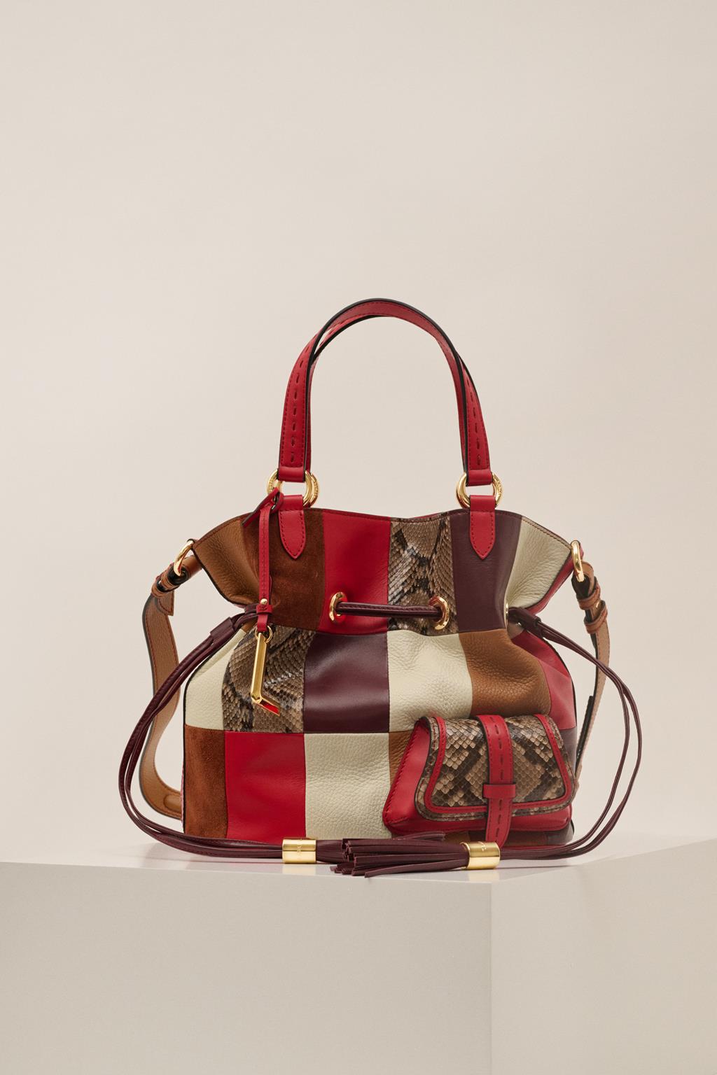 LANCEL celebra 150 anni con la mostra immersiva LANCEL, TOUJOURS