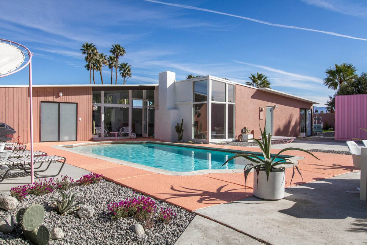 Palm Springs, California_ELLE - airbnb