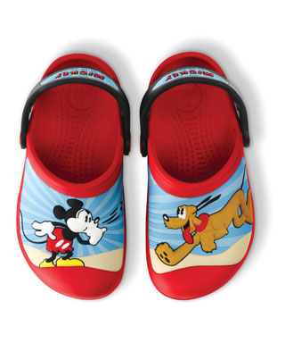 Disney avvolge i piedi dei più piccoli