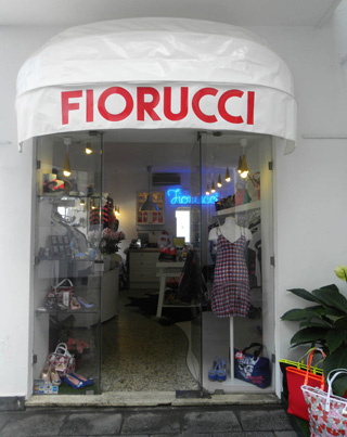 Inaugurato a Capri il primo Pocket Store Fiorucci