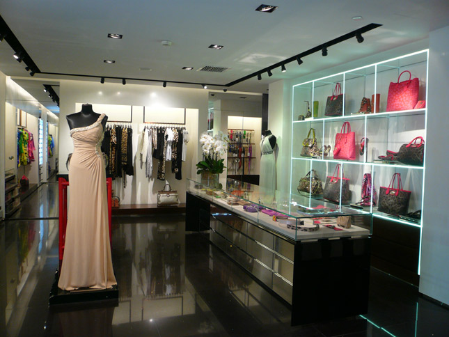 Nuovo flagship store Roberto Cavalli in Cina