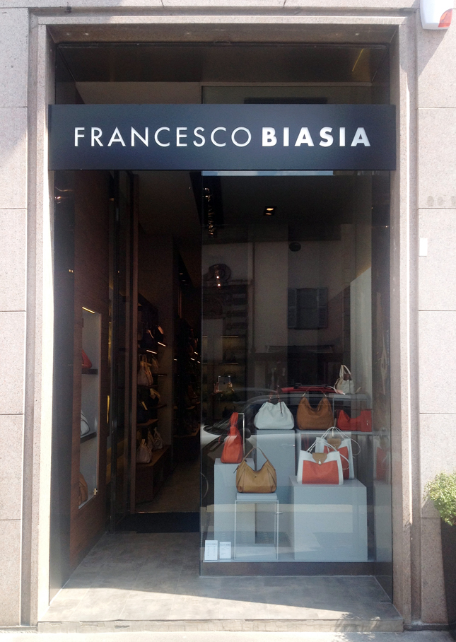 Boutique Francesco Biasia a Milano