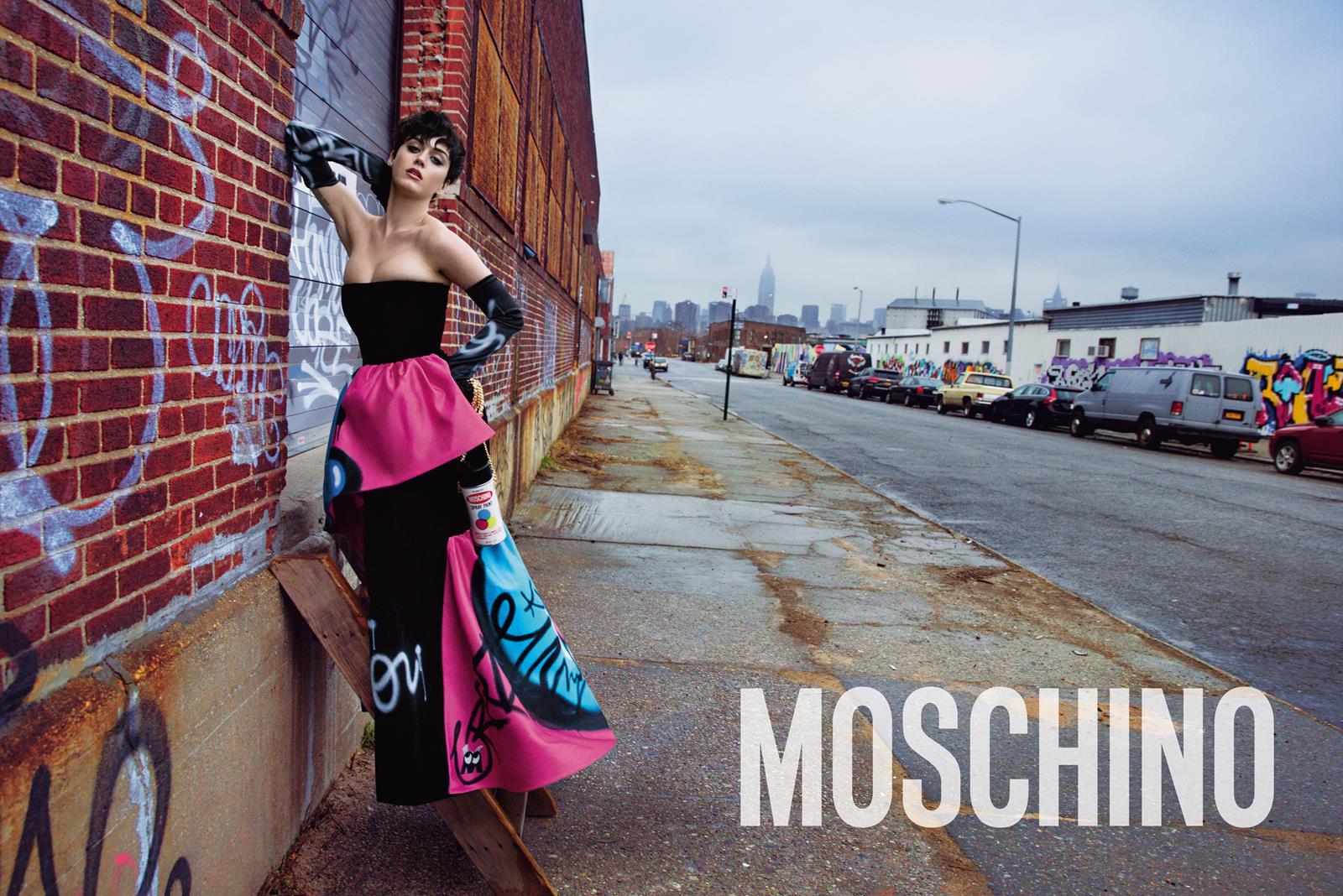 Katy Perry per la campagna Autunno-Inverno 2015 di Moschino